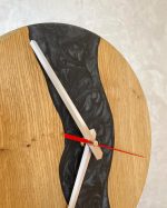 Masivní dřevěné hodiny s epoxidem průměr 23 cm
