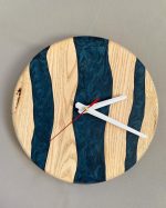 Masivní dřevěné hodiny s epoxidem průměr 23 cm