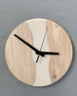 Masivní dřevěné hodiny s epoxidem průměr 23 cm