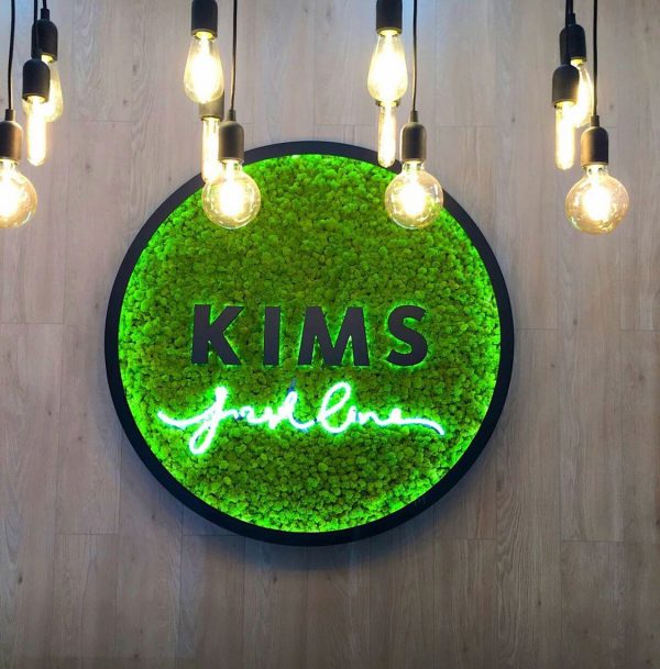 3d logo z machem jméno s ozdobnými písmeny logo společnosti firmy