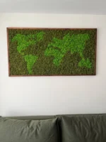 Mapa Světa z Sobí Mechu v Rámu