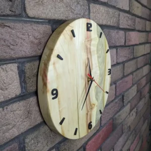 Epoxidová nástěnná hodiny z javoru s perleťovým epoxidem