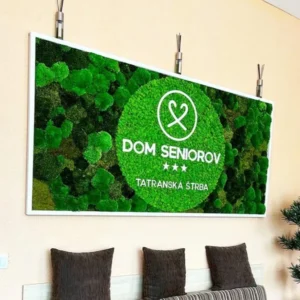 Mechový obraz s logem