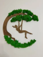 Mooskunst Silhouette: Mädchen auf Schaukel – Kunst mit Moos